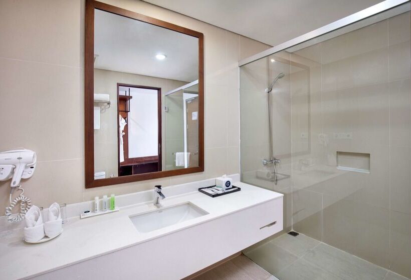 בית מלון כפרי Golden Tulip Pontianak