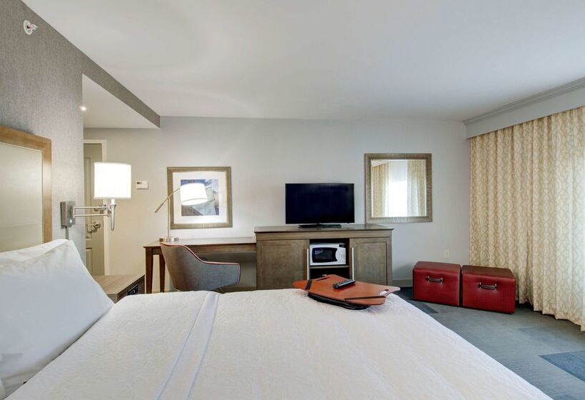 هتل Hampton Inn & Suites Springfield/downtown