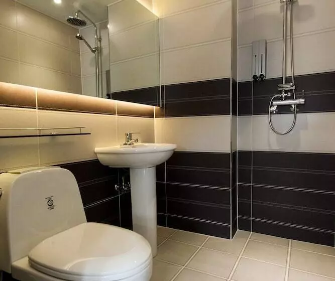 Hotel Hostel Korea   Changdeokgung