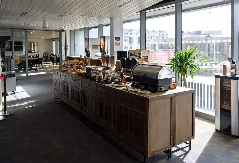 هتل Hôtel Lodge In Paris 13