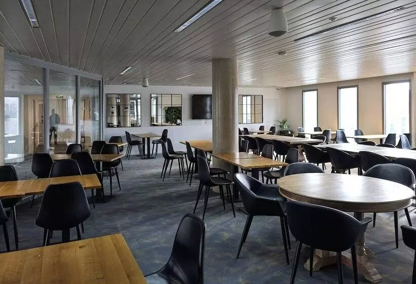 هتل Hôtel Lodge In Paris 13