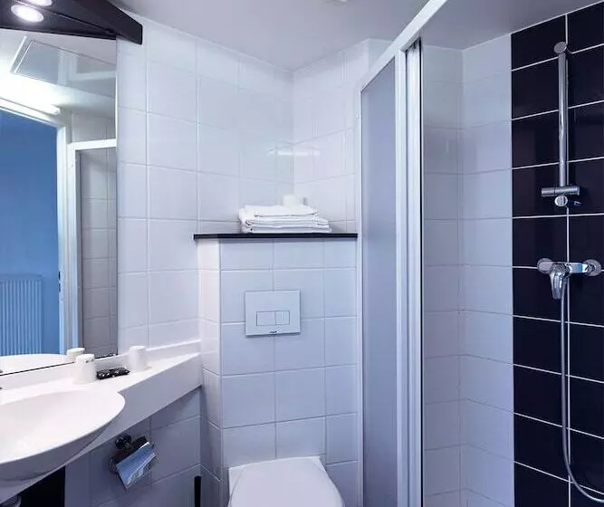 هتل Hôtel Lodge In Paris 13