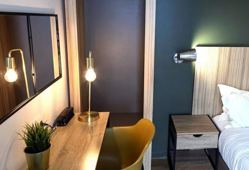 هتل Hôtel Lodge In Paris 13