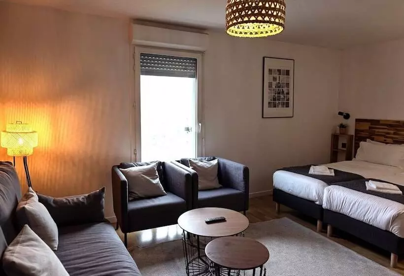 هتل Hôtel Lodge In Paris 13