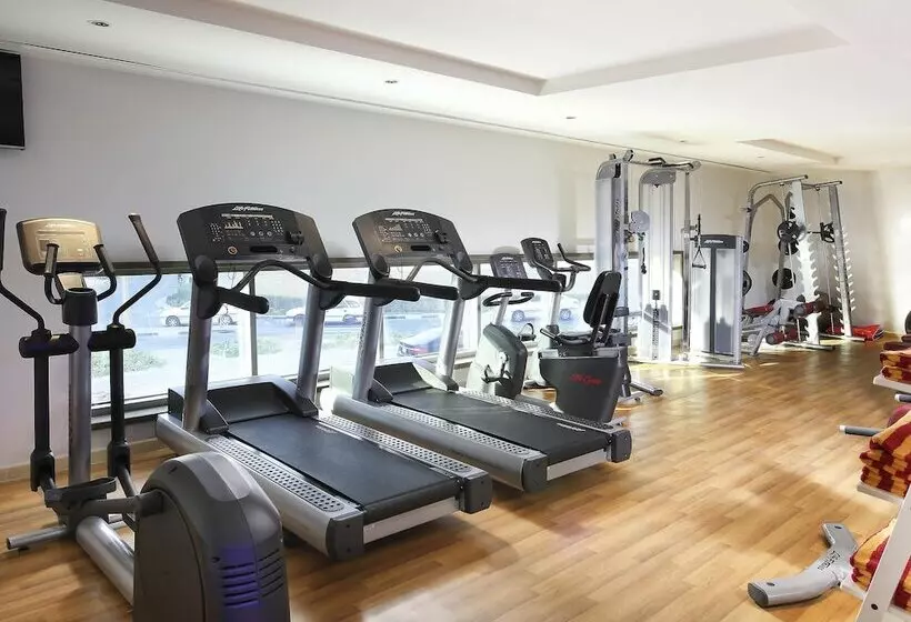هتل Ibis Styles Dubai Jumeira
