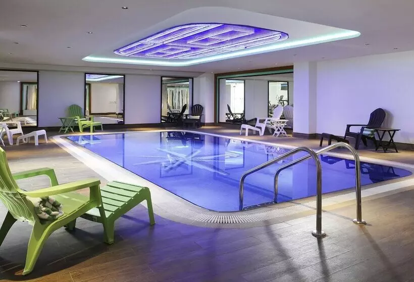 هتل Ibis Styles Dubai Jumeira