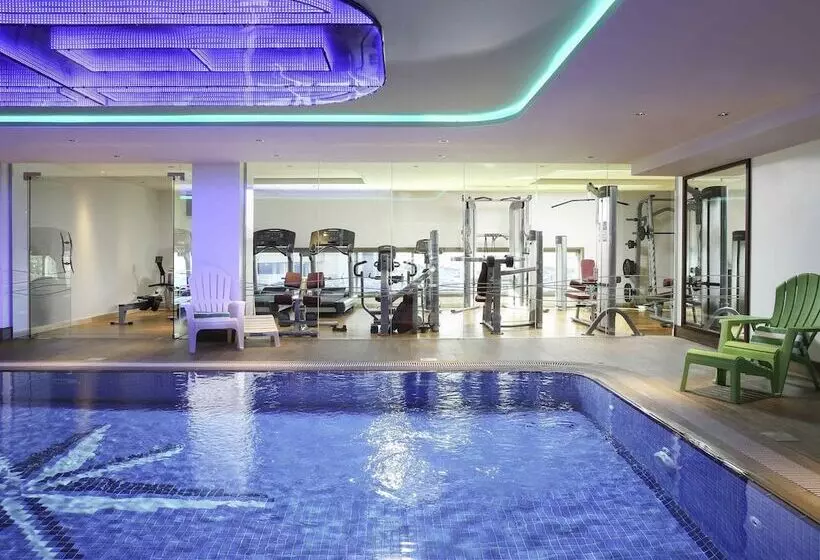 هتل Ibis Styles Dubai Jumeira