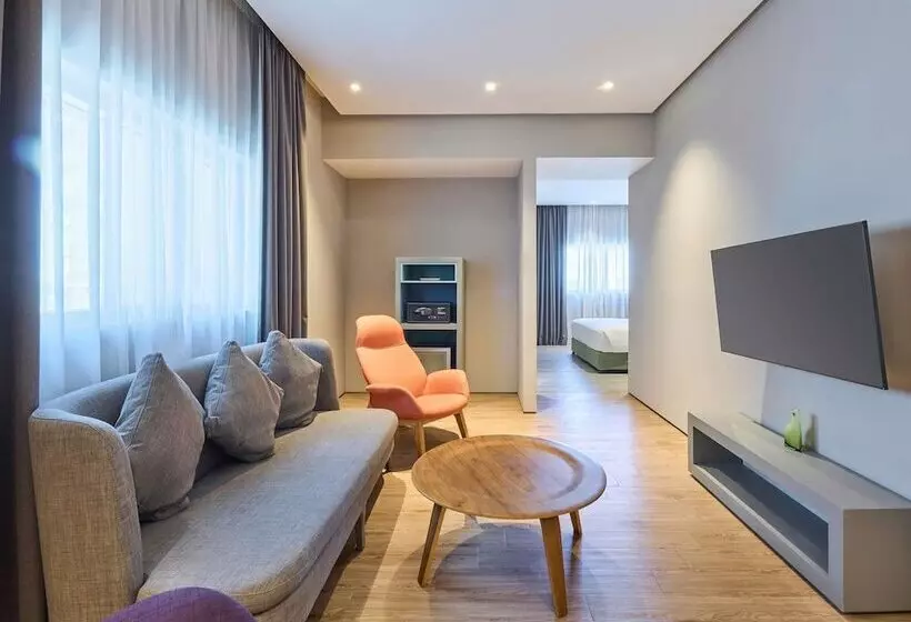 هتل Ibis Styles Dubai Jumeira