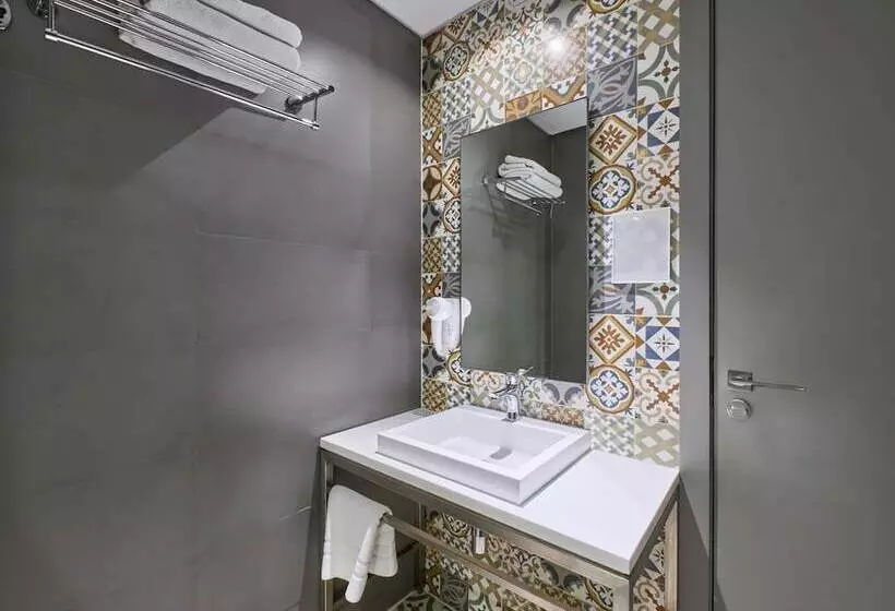 هتل Ibis Styles Dubai Jumeira