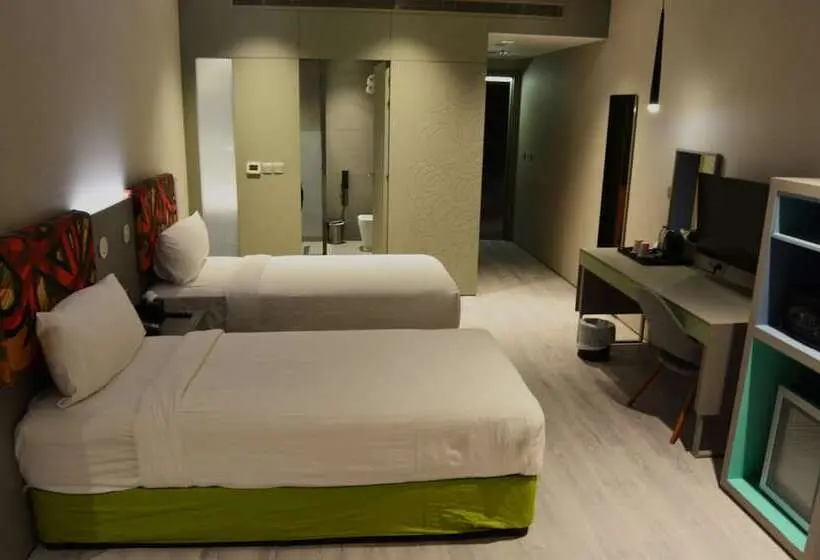 هتل Ibis Styles Dubai Jumeira