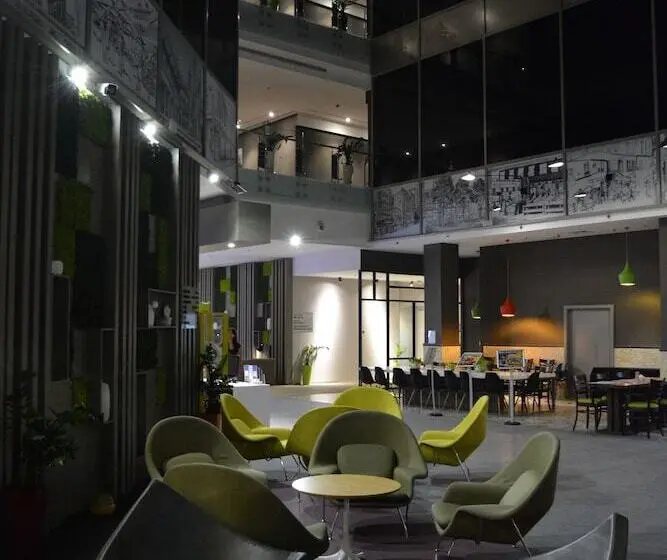 هتل Ibis Styles Dubai Jumeira