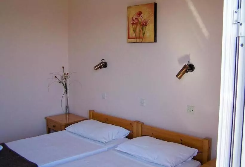 호텔 Karin & Nikos