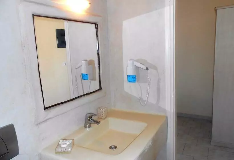 Hotel Livanios Studios