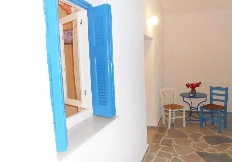 Hotel Livanios Studios