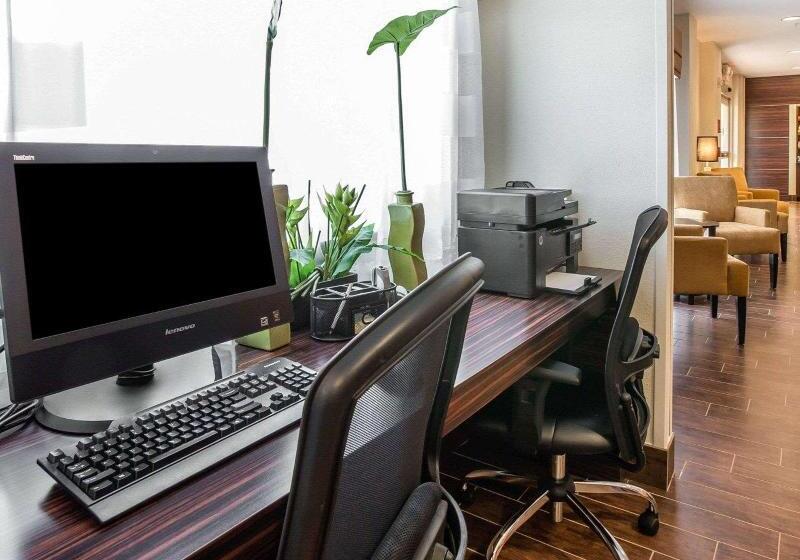 בית מלון כפרי Mainstay Suites Cartersville