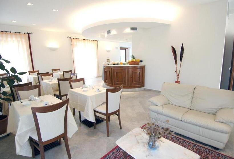 בית מלון כפרי Colleverde Country House & Spa Urbino