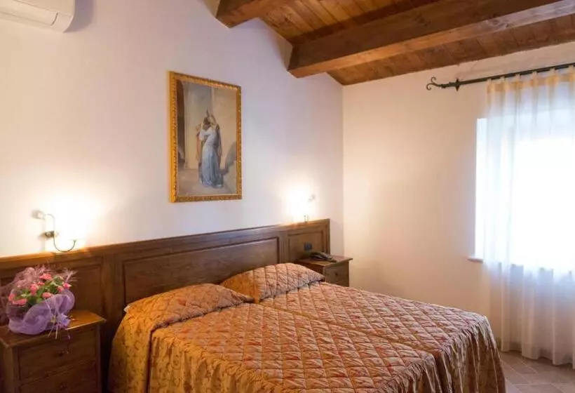 هتل روستایی Colleverde Country House & Spa Urbino