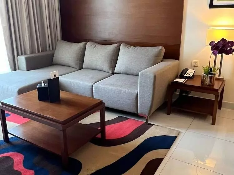 Treppan Hotel & Suites By Fakhruddin