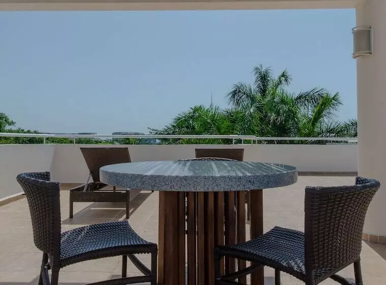 Palmar Del Sol Condominium By Chezplaya