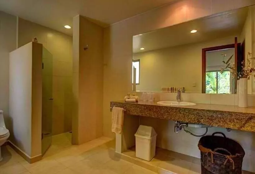 Palmar Del Sol Condominium By Chezplaya