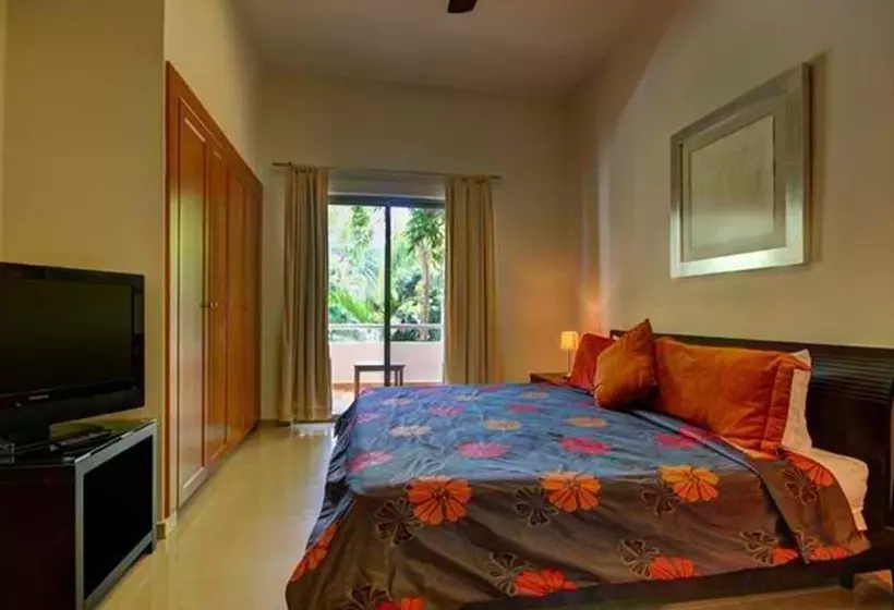 Palmar Del Sol Condominium By Chezplaya