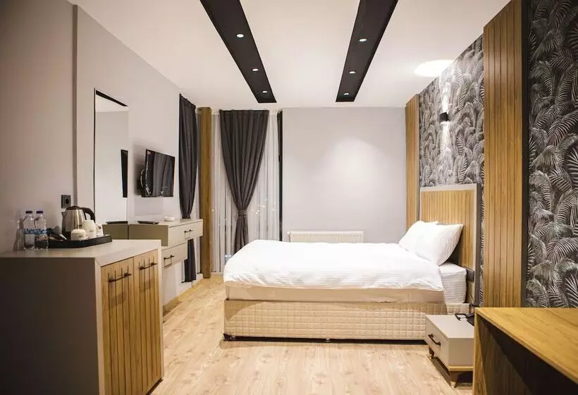 Arad Otel