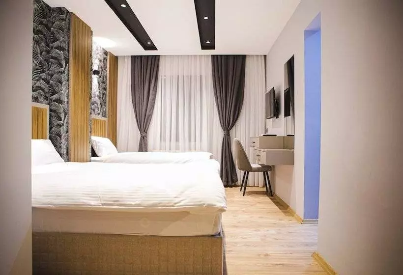 Arad Otel