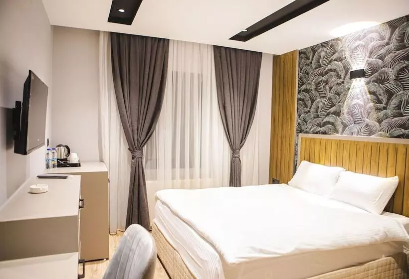 Arad Otel