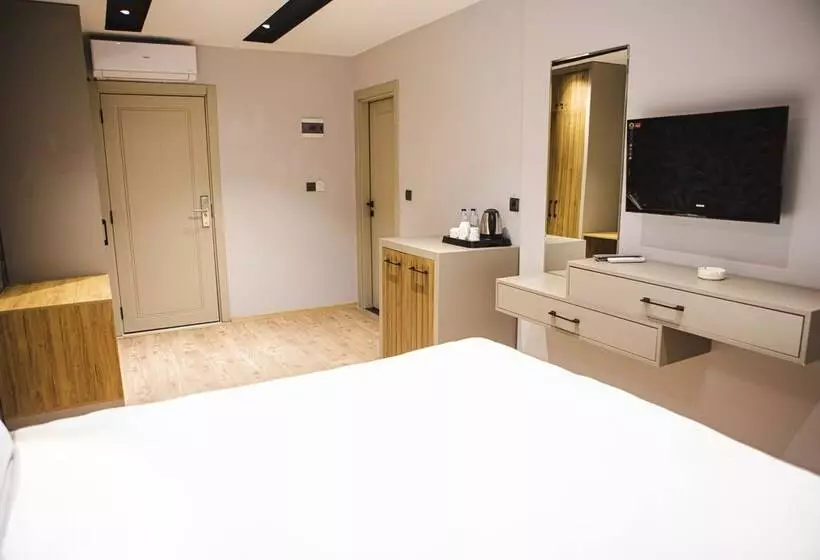 Arad Otel