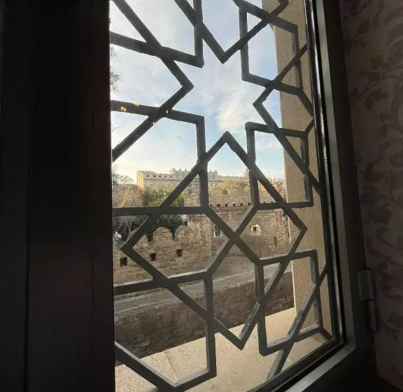 Hotelli La Casa Old City