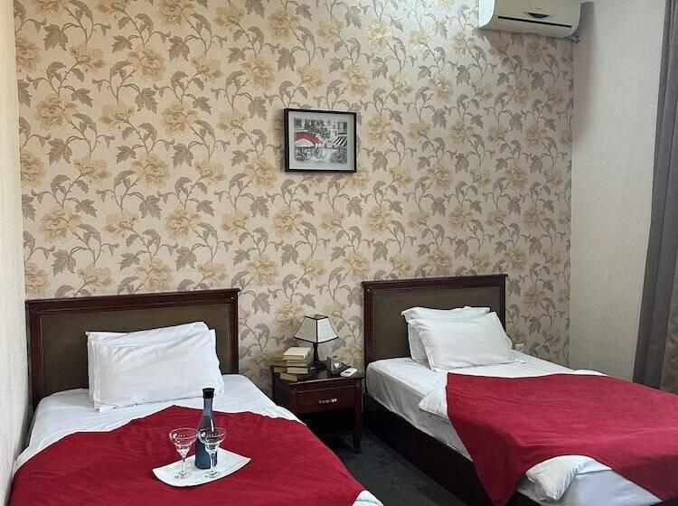 هتل Javakhishvili