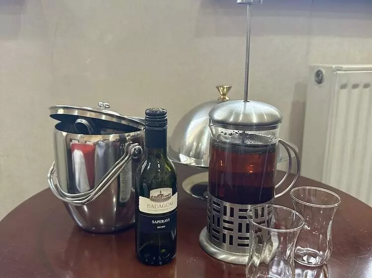 هتل Javakhishvili