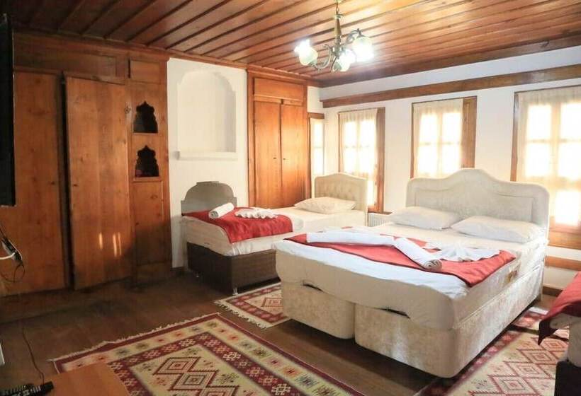 בית מלון כפרי Mehmet Efendi̇