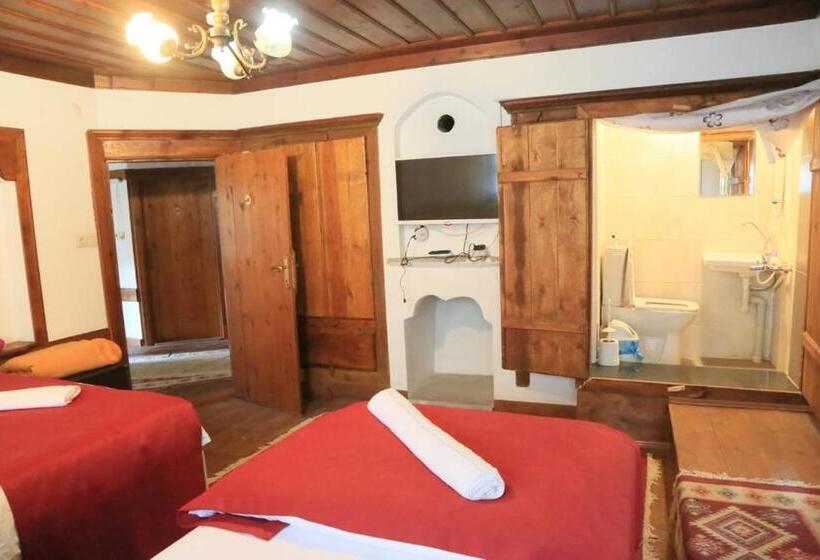 בית מלון כפרי Mehmet Efendi̇