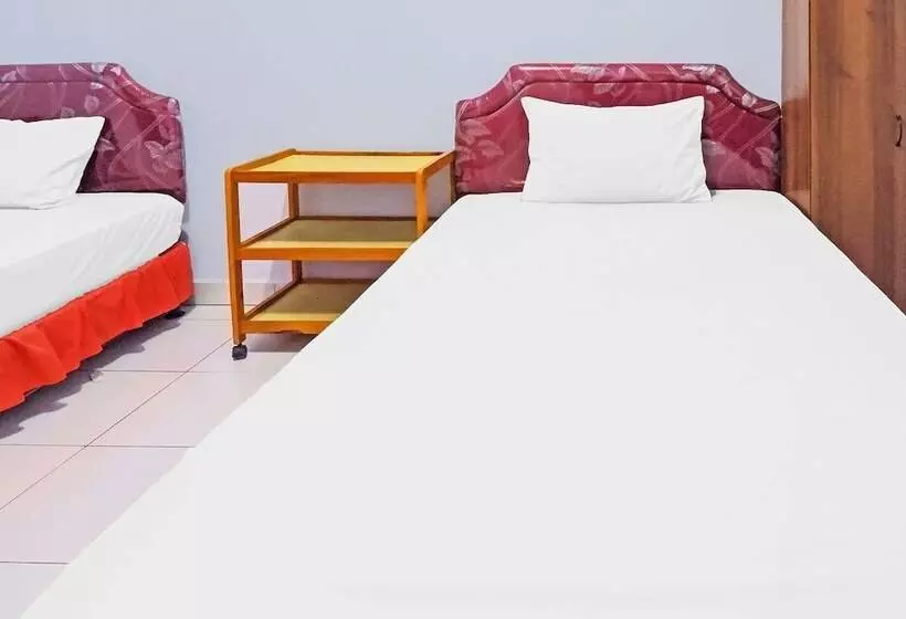 Hotelli Oyo 92337 Wisma Arwini Syariah