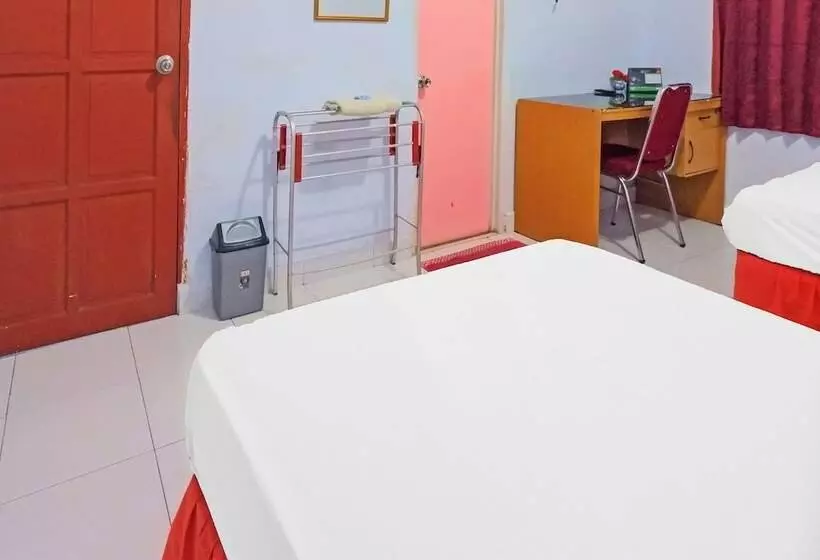 Hotelli Oyo 92337 Wisma Arwini Syariah