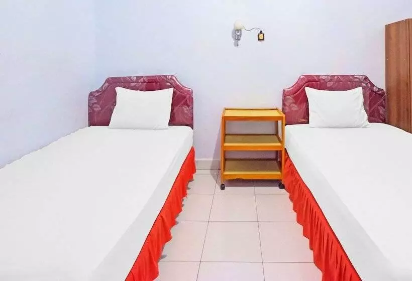 Hotelli Oyo 92337 Wisma Arwini Syariah