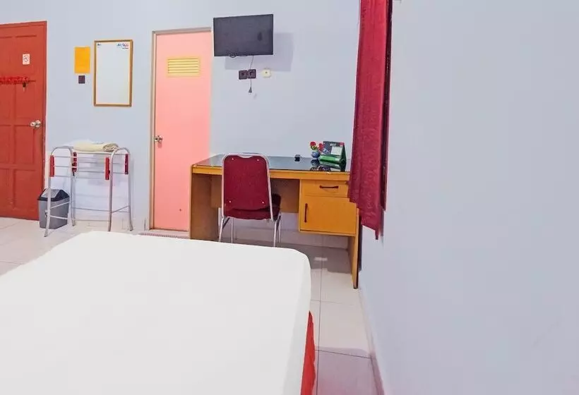 Hotelli Oyo 92337 Wisma Arwini Syariah