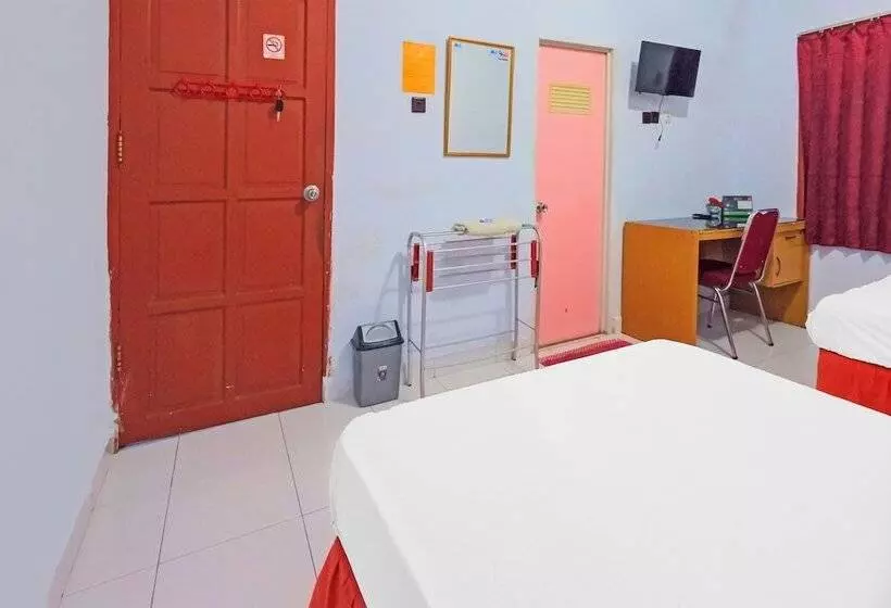 Hotelli Oyo 92337 Wisma Arwini Syariah