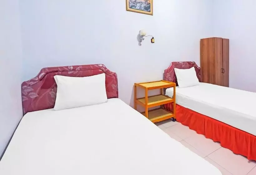 Hotelli Oyo 92337 Wisma Arwini Syariah