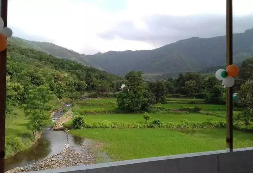 ホテル Flagship Sanvi Resort