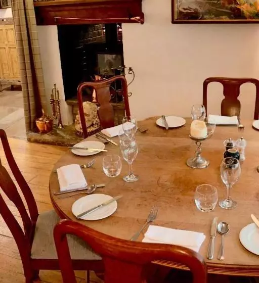 Hotelli The Lion, Tredington