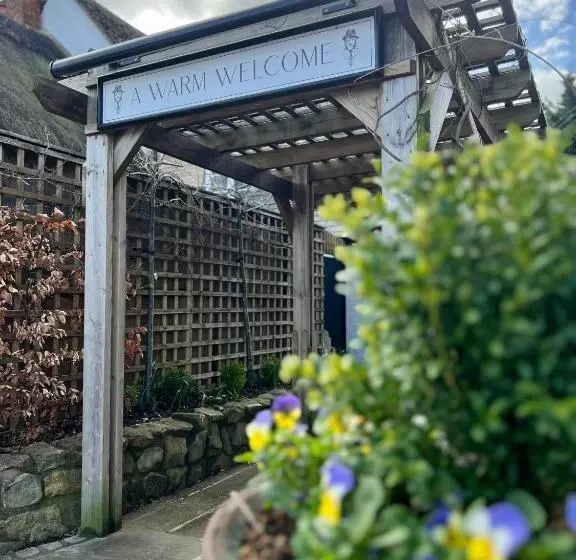 Hotelli The Lion, Tredington