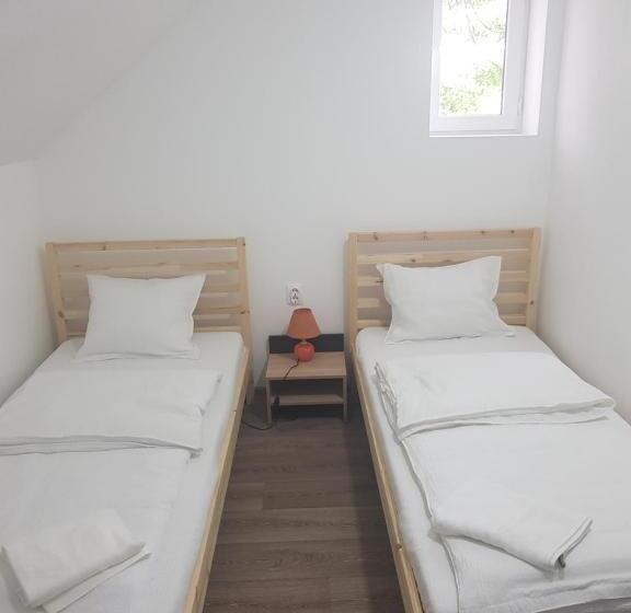 بنسيون Garden Vendégház