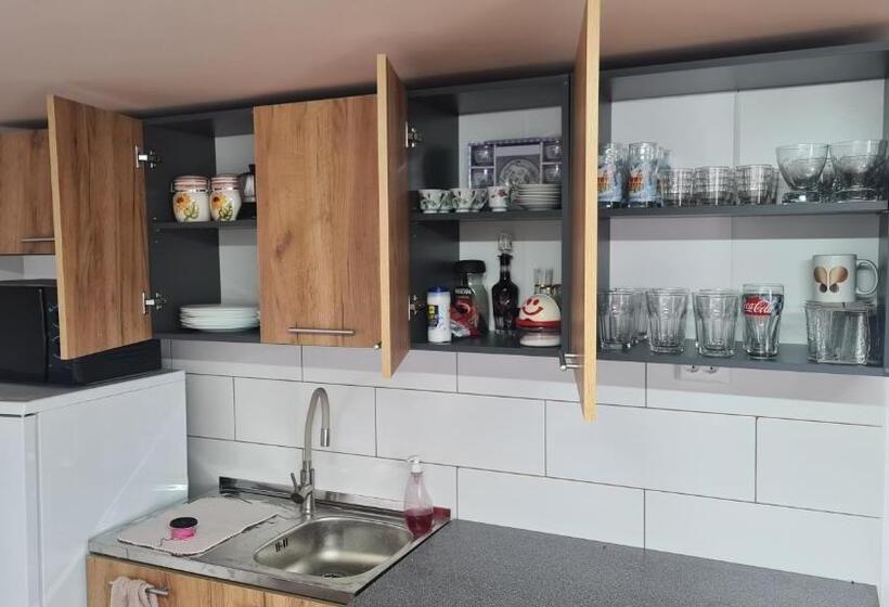 بنسيون Garden Vendégház