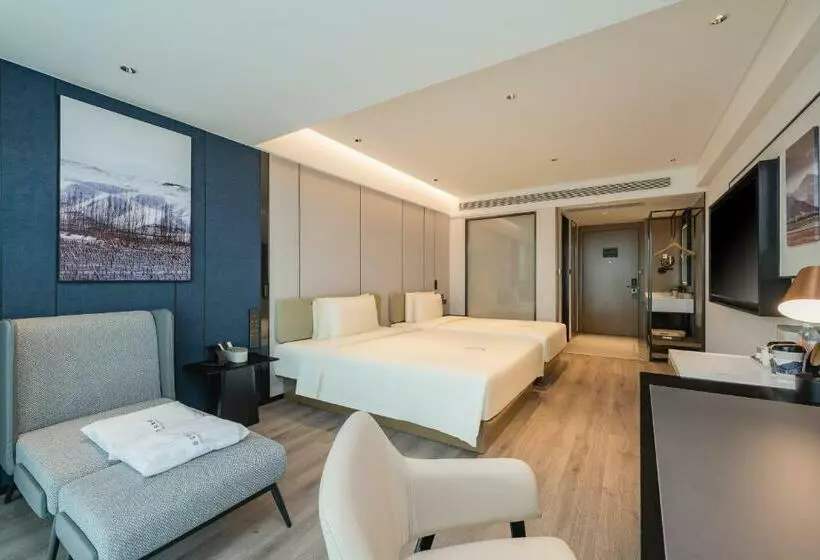 Atour Hotel Qingdao Central Business District University Of Science And Technology