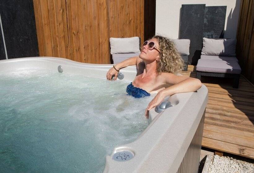 住宿加早餐 Villa Pierartlou