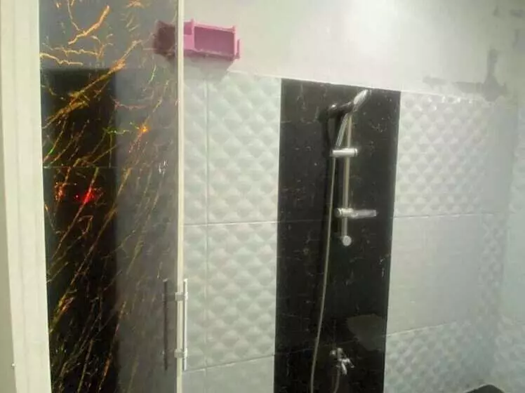 Hotelli Express O 92147 Nia Residence