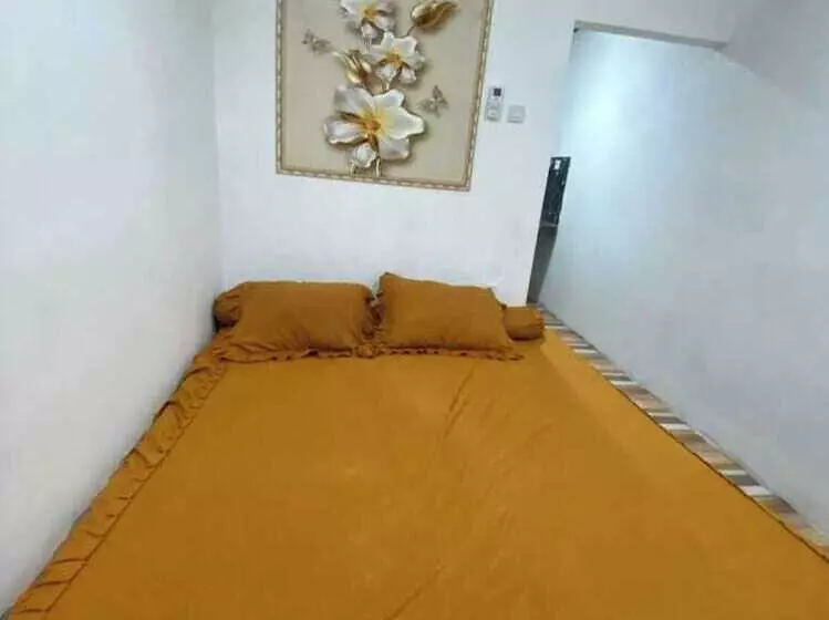 Hotelli Express O 92147 Nia Residence