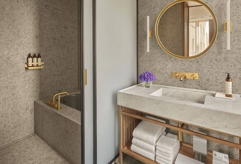 هتل The Rome Edition